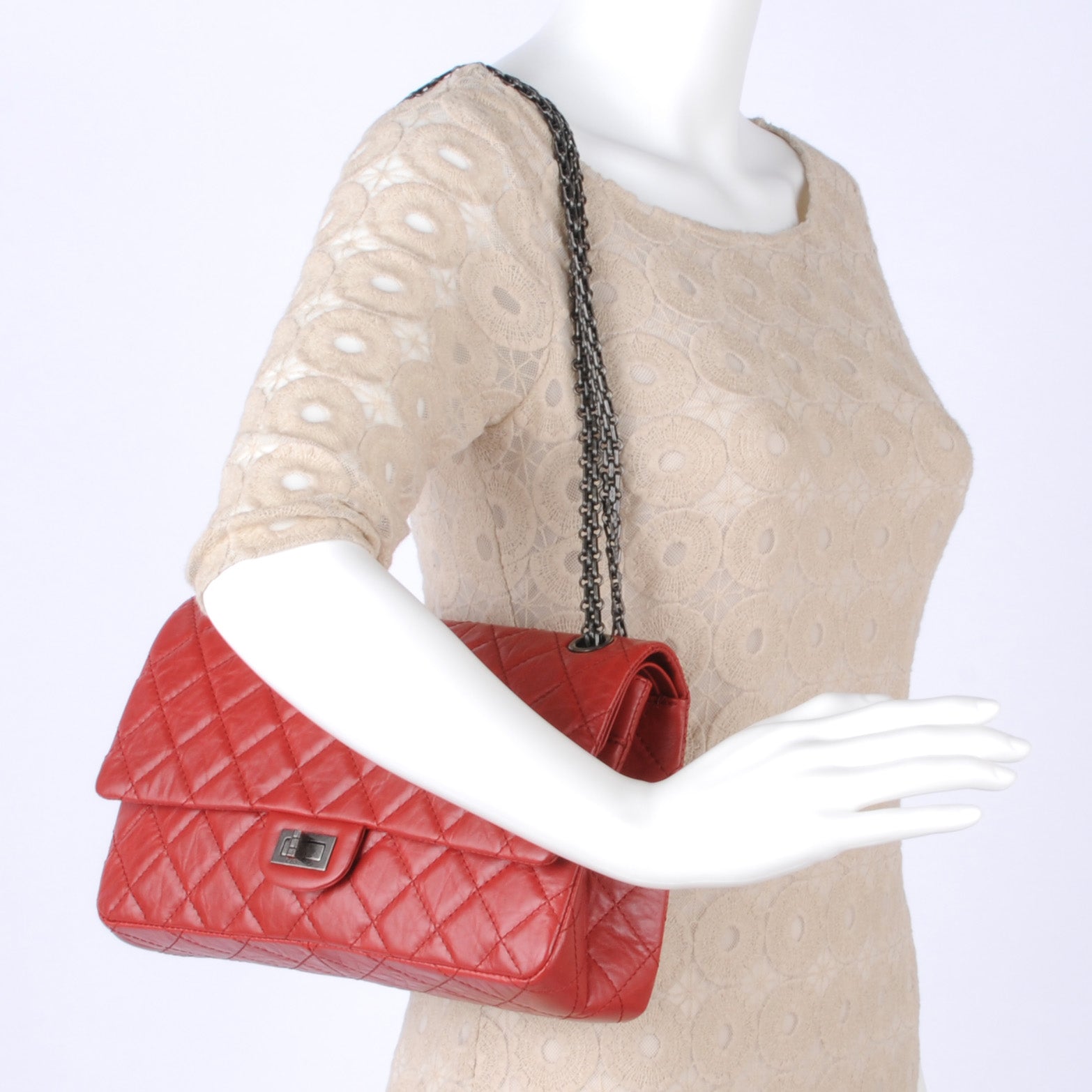 Chanel Aged Calfskin 2.55 Reissue 226 Flap Red 2 of 8