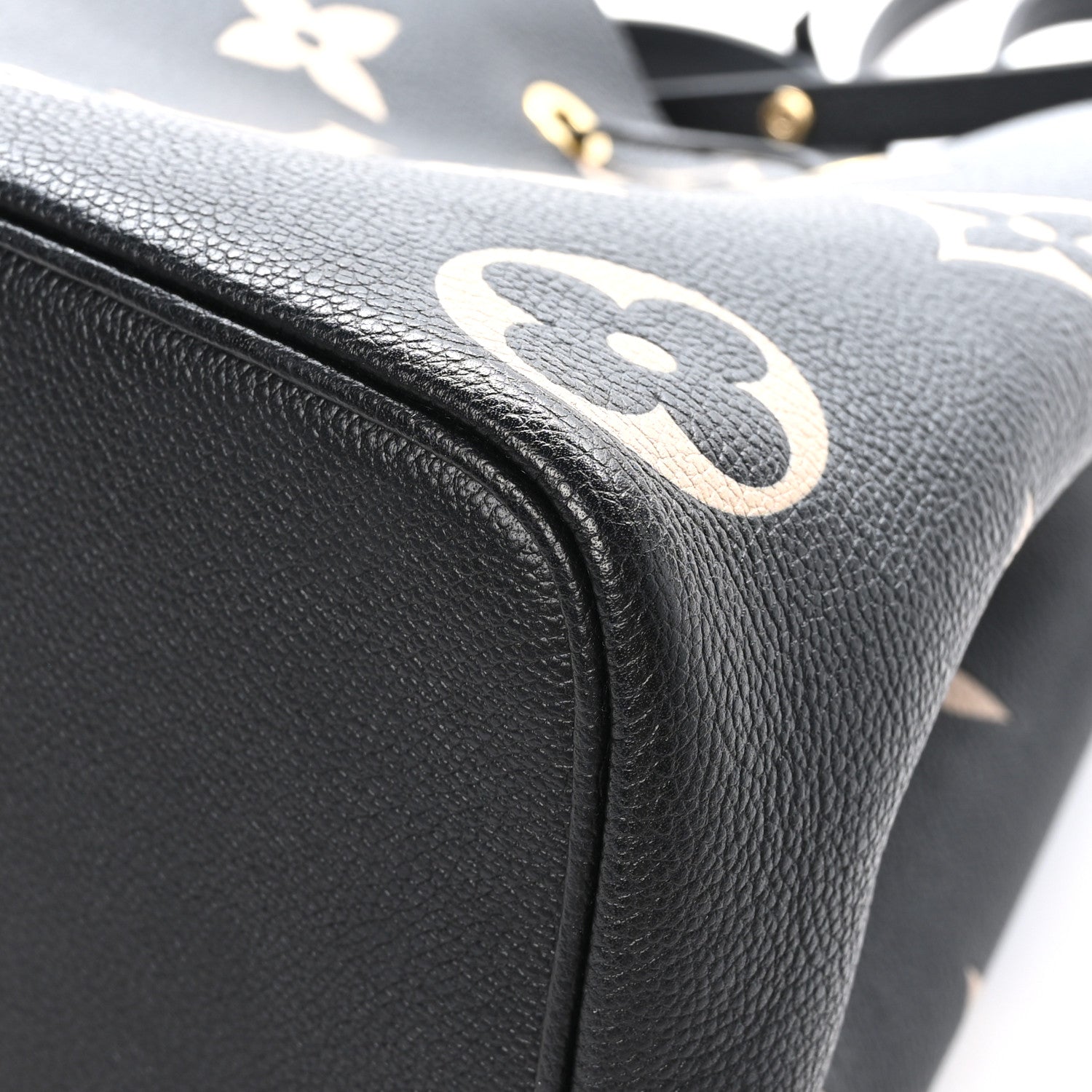 Louis Vuitton Empreinte Monogram Giant Neonoe MM Black Beige 12 of 12