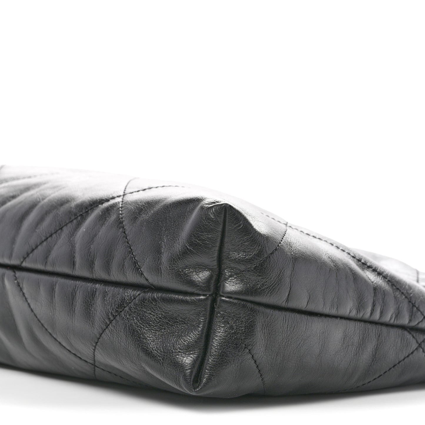 Shiny Calfskin Quilted Chanel 22 Black