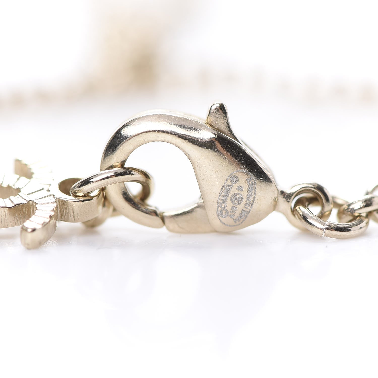 Chanel Pearl CC Chain Heart Medallion Necklace Gold 4 of 5