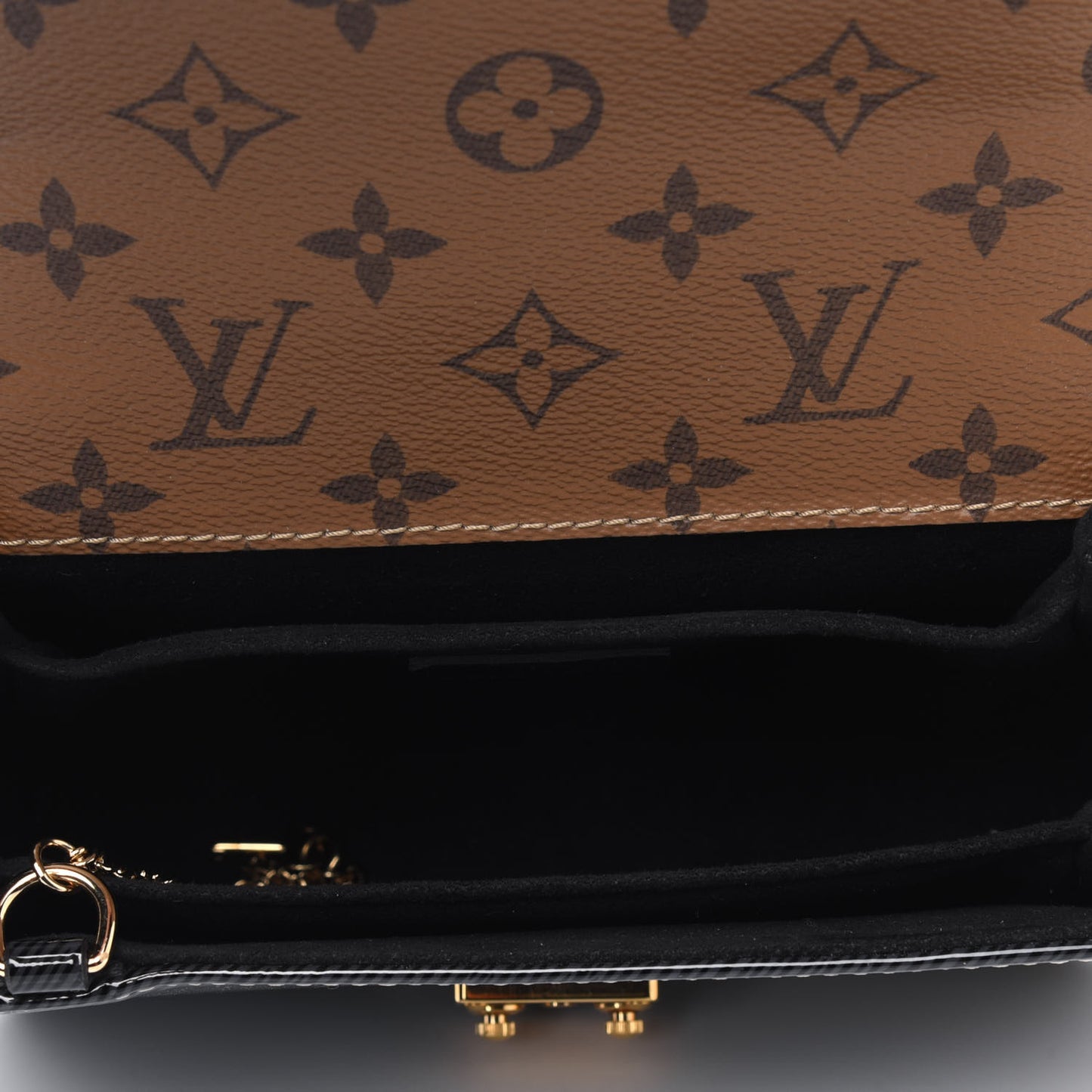 Shiny Epi Reverse Monogram Pochette Metis Mini Marine
