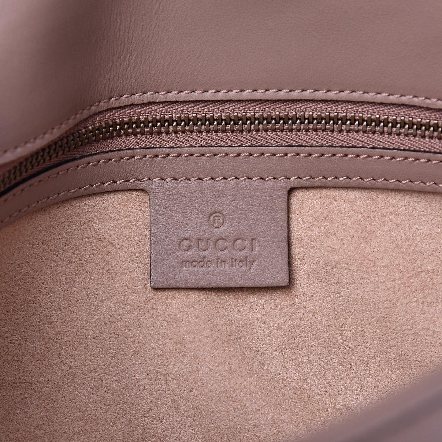 Calfskin Matelasse Small GG Marmont Shoulder Bag Porcelain Rose