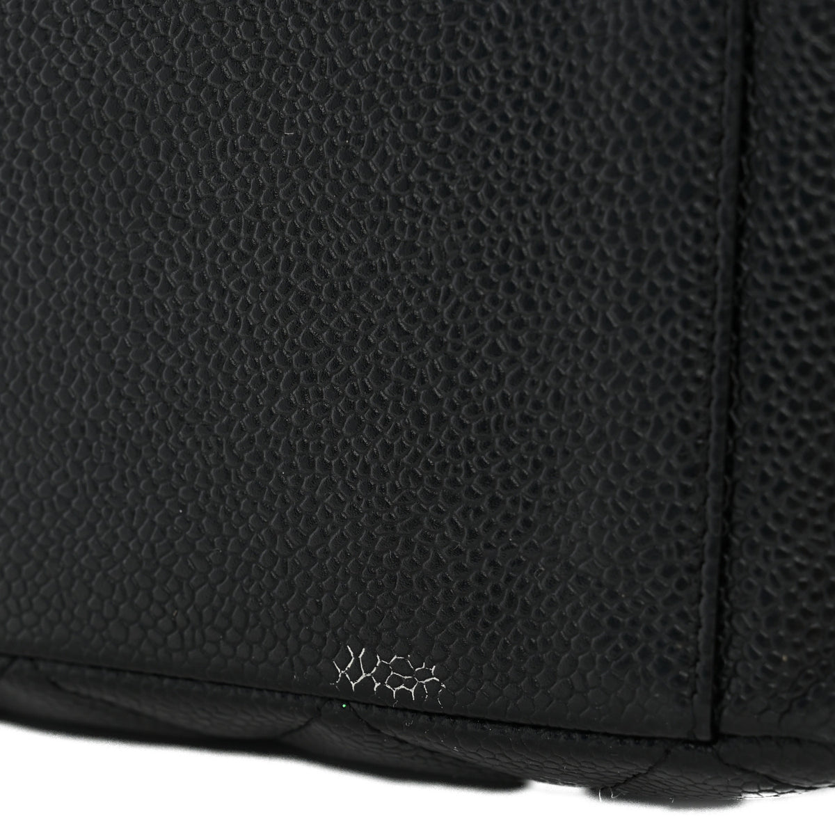 Caviar Quilted Petit Shopping Tote PST Black