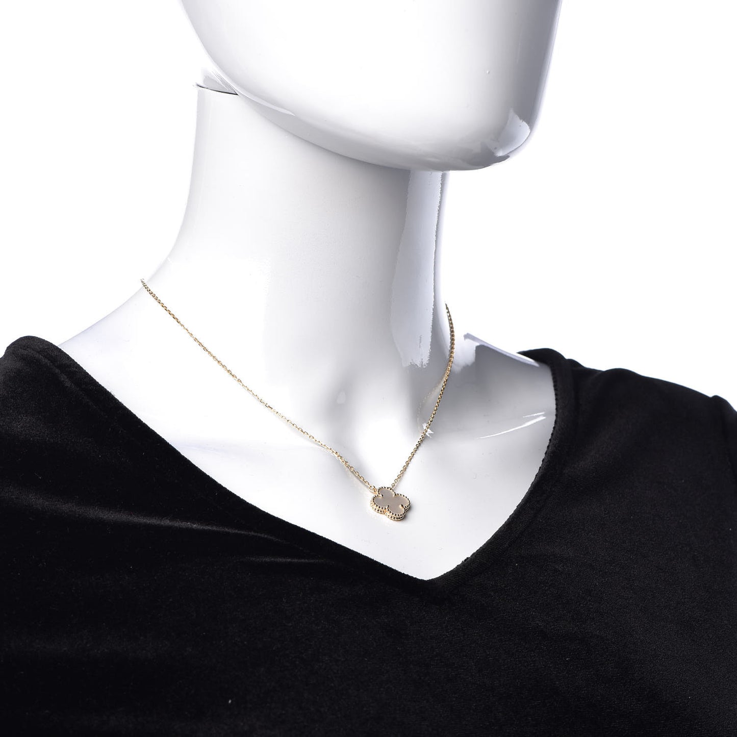 18K Yellow Gold Mother of Pearl Vintage Alhambra Pendant Necklace