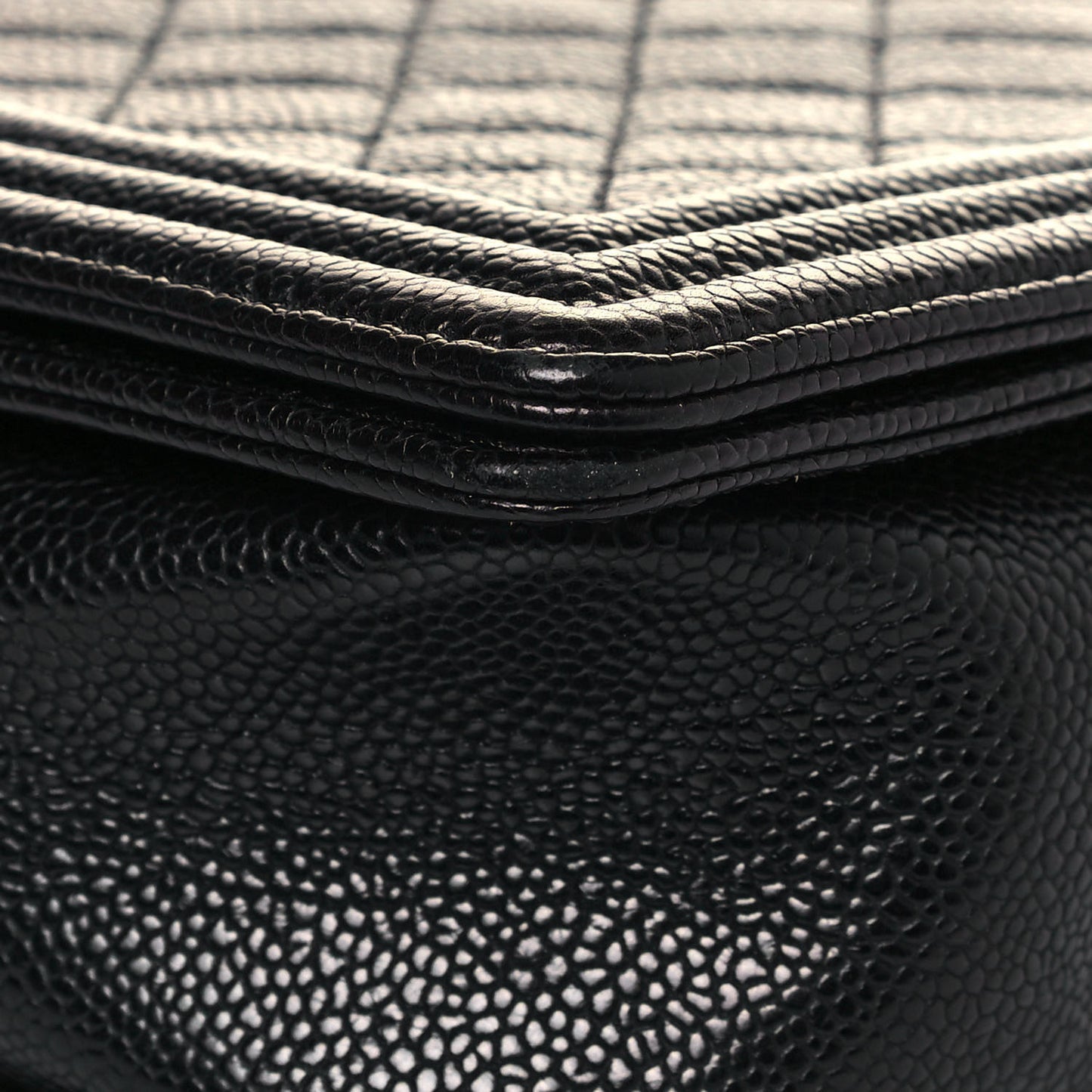 Caviar Quilted New Medium Boy Flap Black