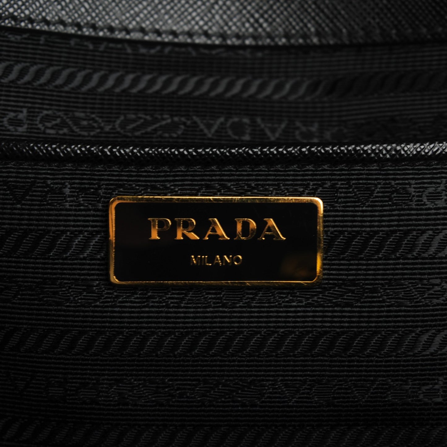 Saffiano Lux Medium Tote Nero Black