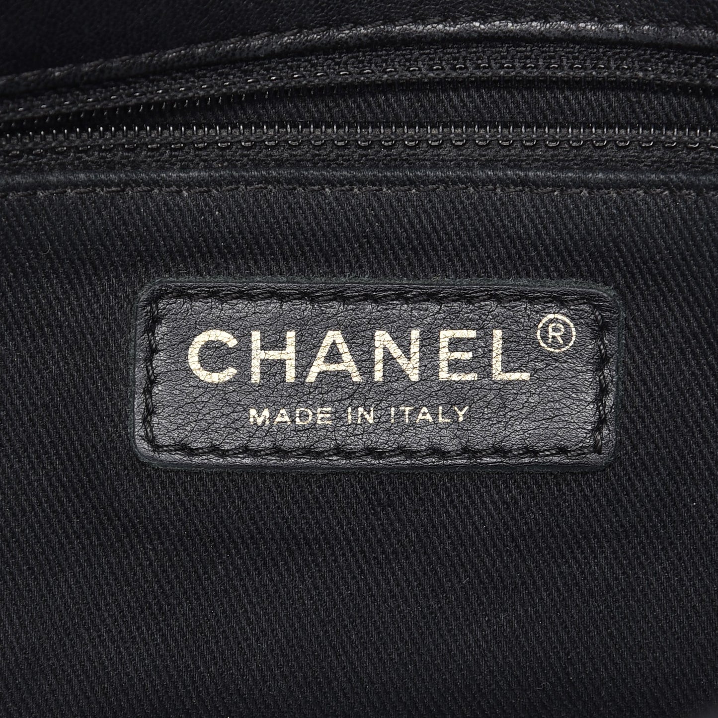 Calfskin Chevron Quilted Medium Surpique Flap Black