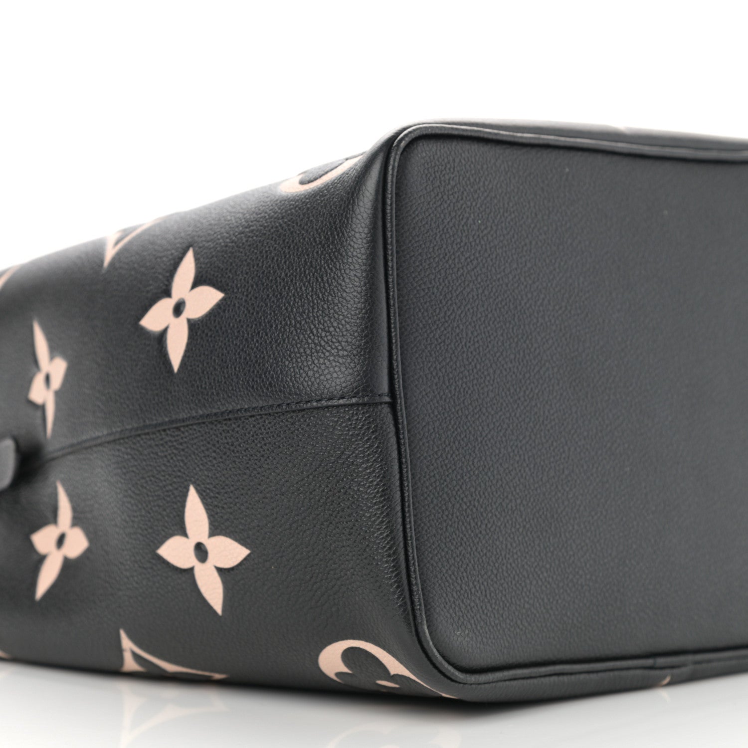 Louis Vuitton Empreinte Monogram Giant Neonoe MM Black Beige 9 of 10