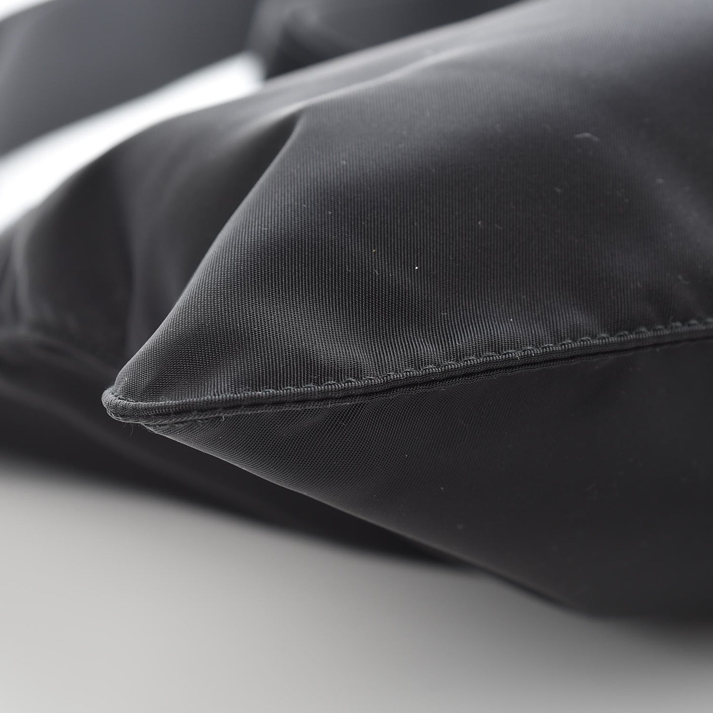 Nylon Flat Messenger Bag Black