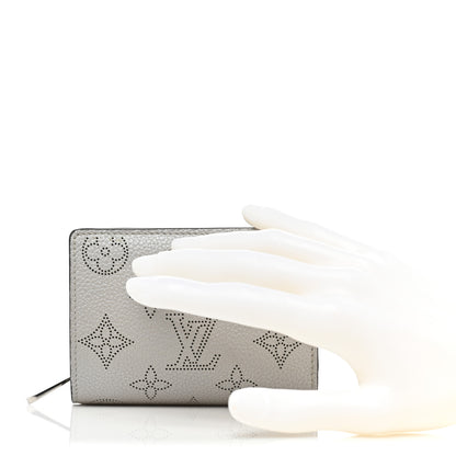Louis Vuitton Mahina Clea Wallet Gris Souris 2 of 11