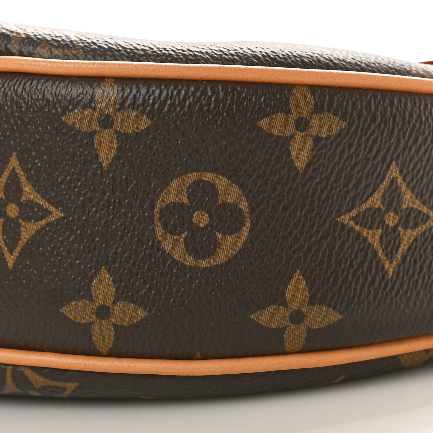 Monogram Loop