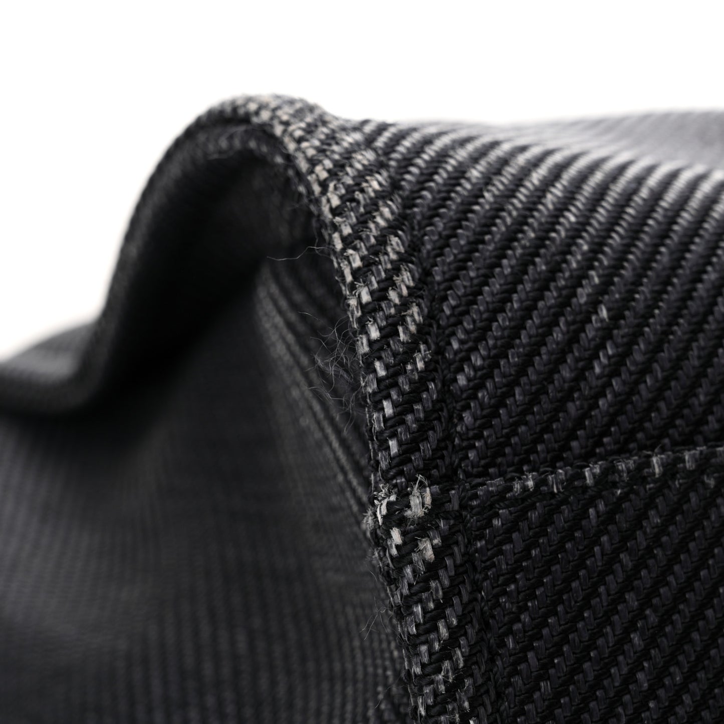 Mixed Fibers Calfskin Medium Deauville Black