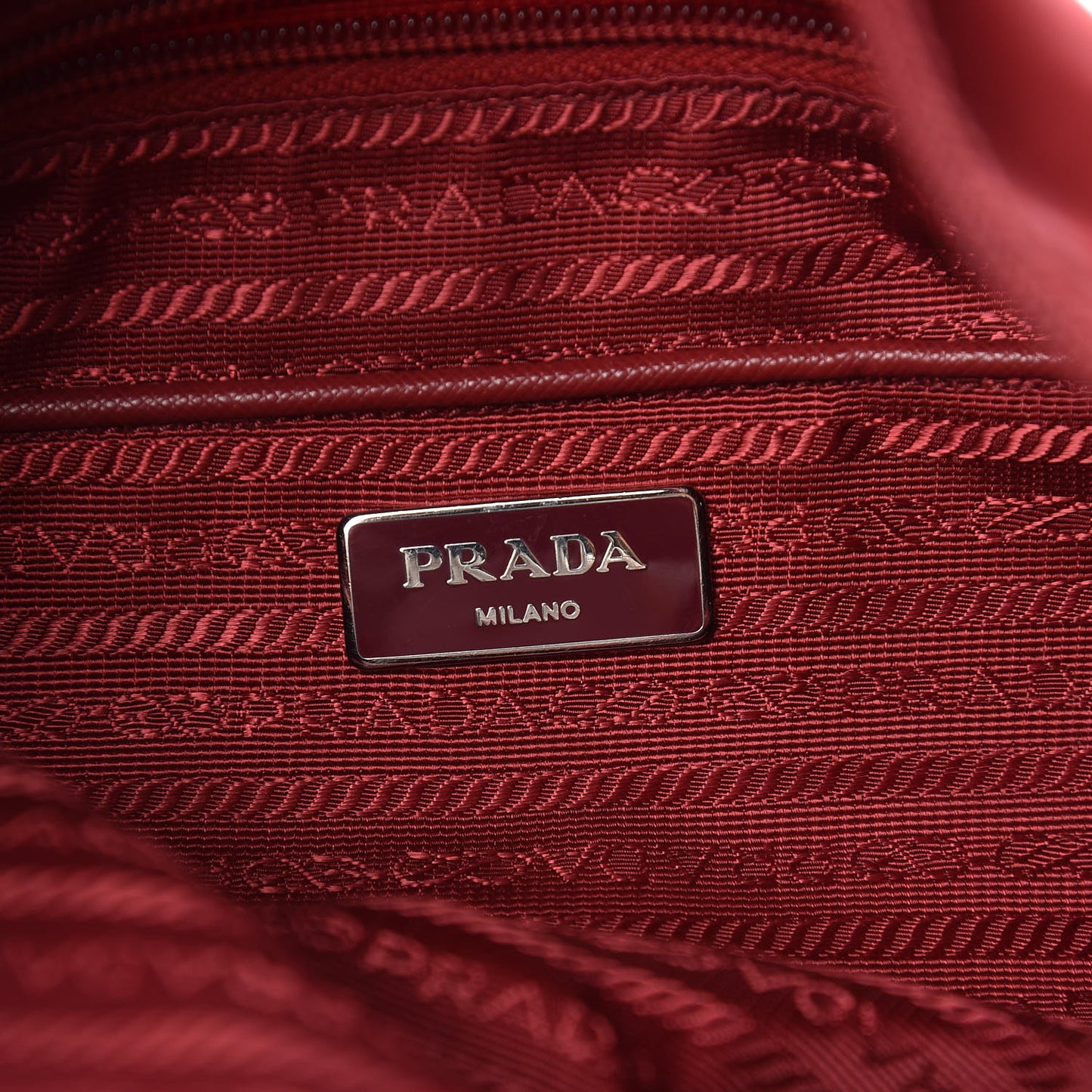 Tessuto Nylon Flat Messenger Bag Red