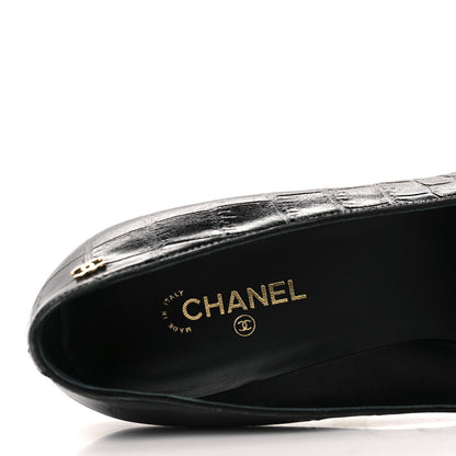 Chanel Crocodile Embossed Crumpled Patent Cap Toe Pumps 39 Black 8 of 10