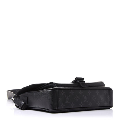Louis Vuitton Taigarama Messengerama Black 4 of 9