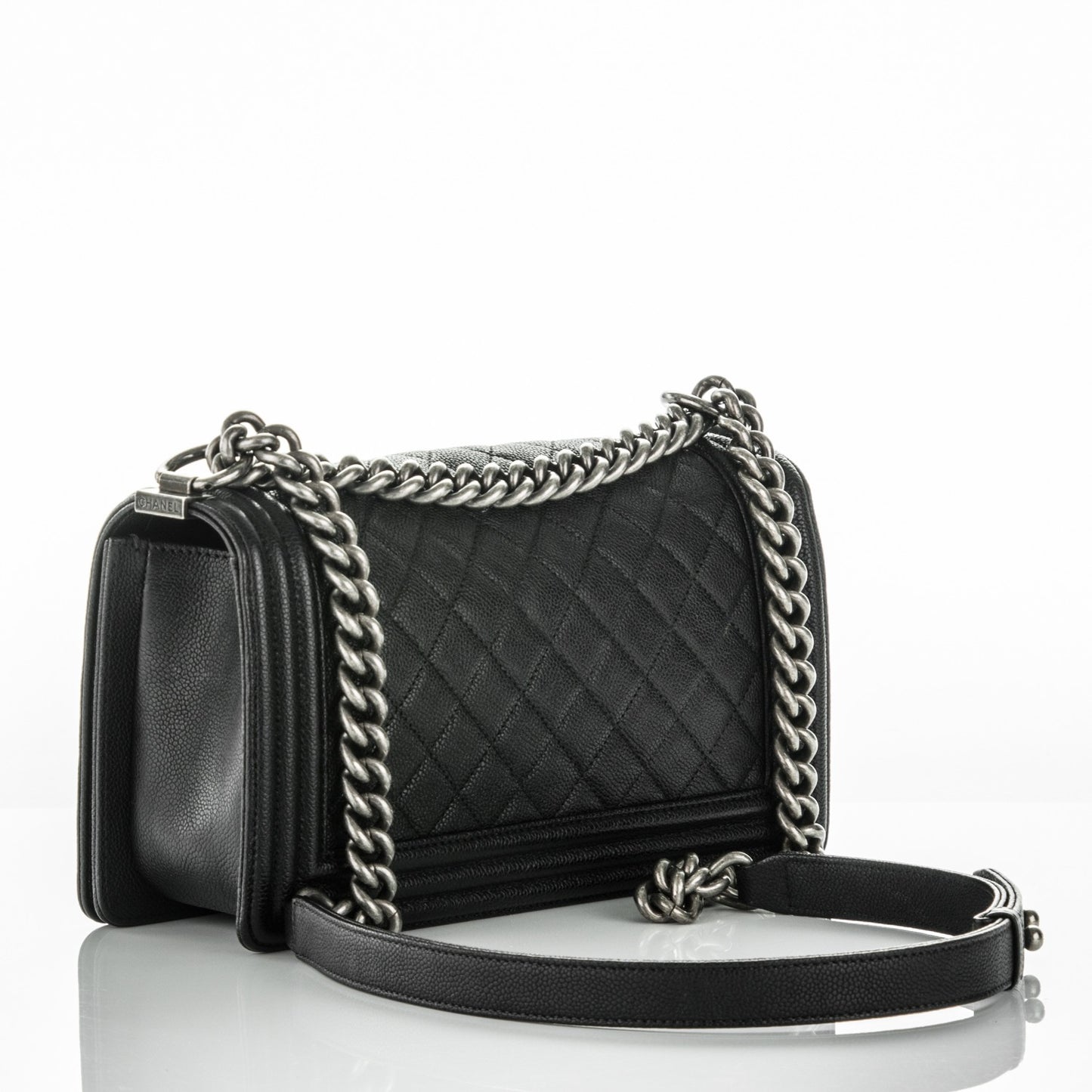 Caviar Quilted Medium Boy Flap Black