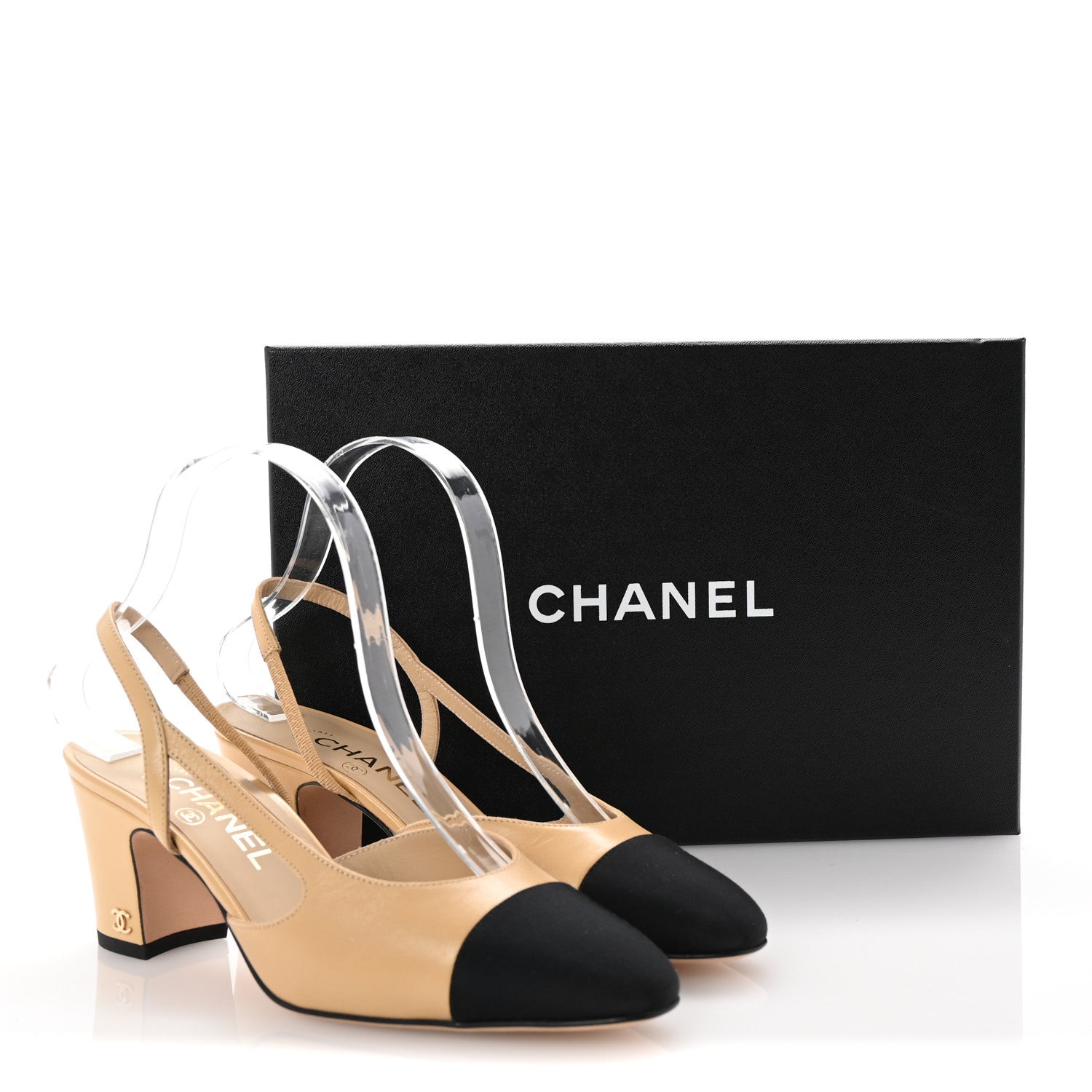 CHANEL ベージュと黒のレザー ミュール 37.5 C / 24CM Chanel Lambskin Grosgrain Cap Toe CC Slingback Pumps 37.5
