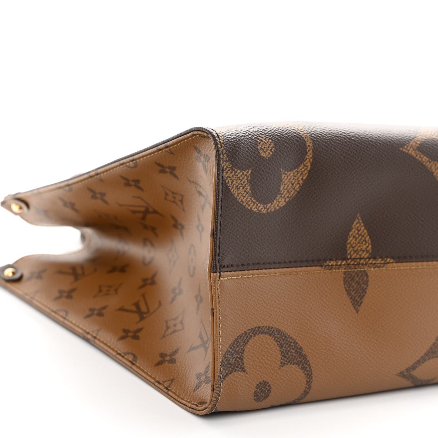 Reverse Monogram Giant Onthego MM