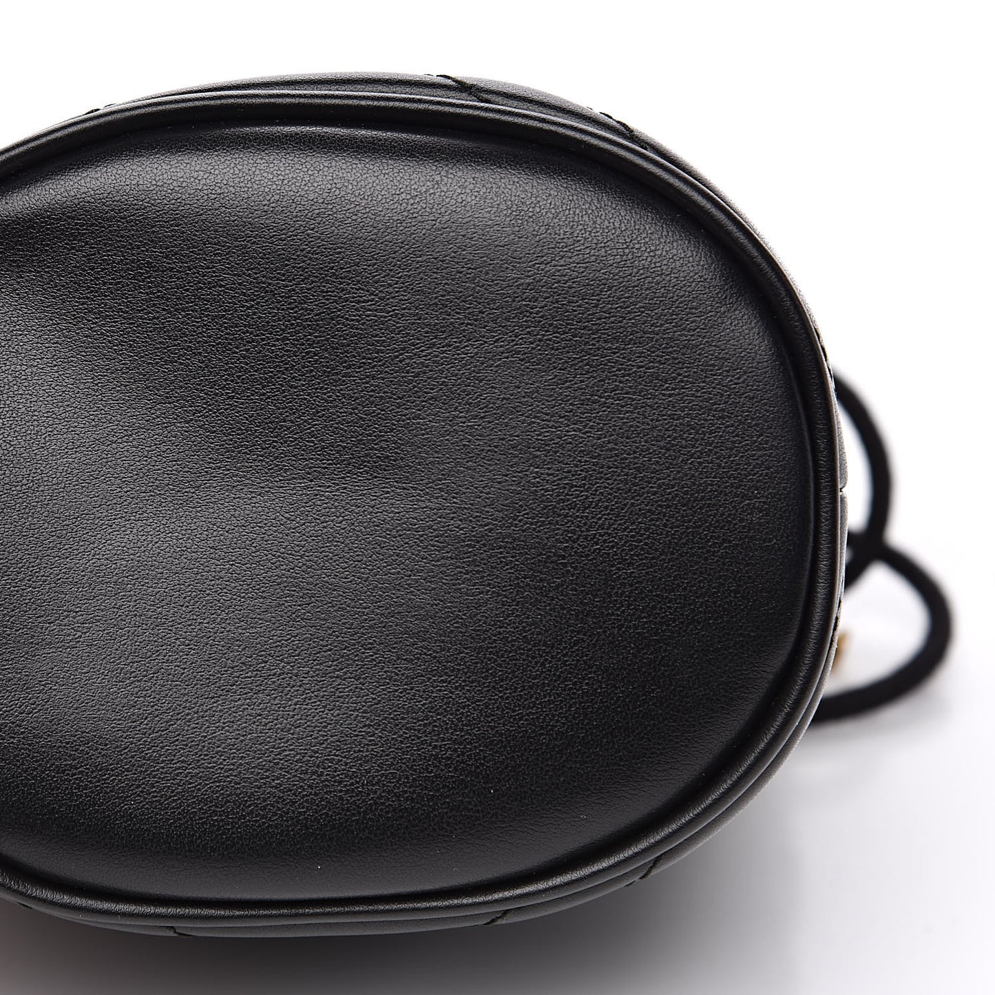 Calfskin Matelasse Mini GG Marmont 2.0 Bucket Bag Black