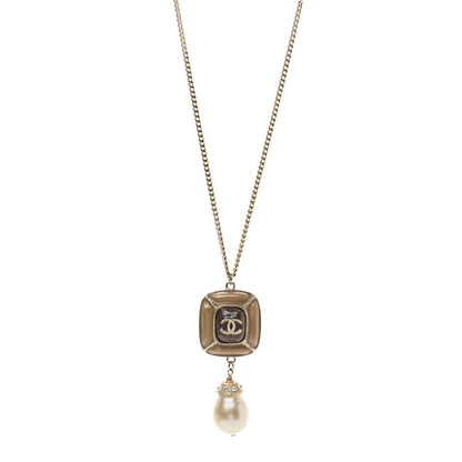 Chanel Enamel Pearl CC Pendant Necklace Light Gold 1 of 5