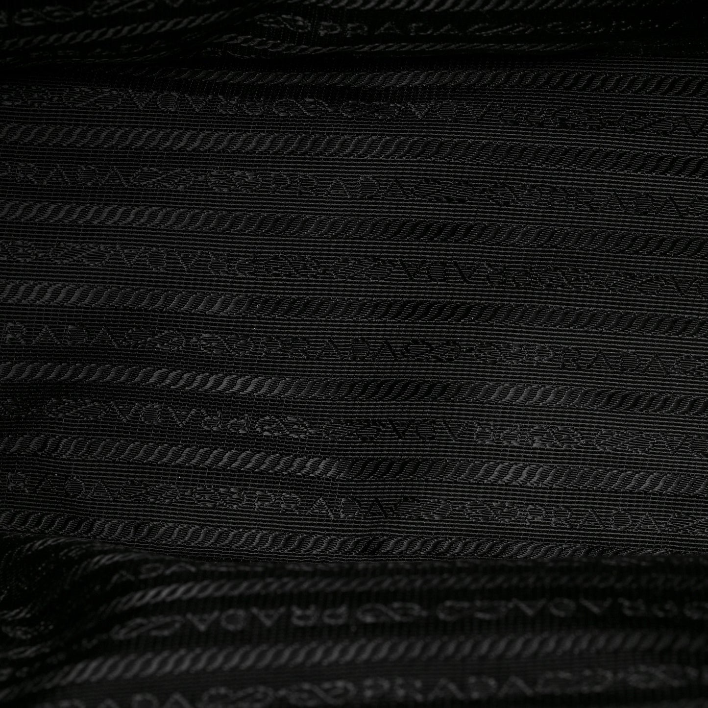 Saffiano Medium Galleria Double Zip Tote Black