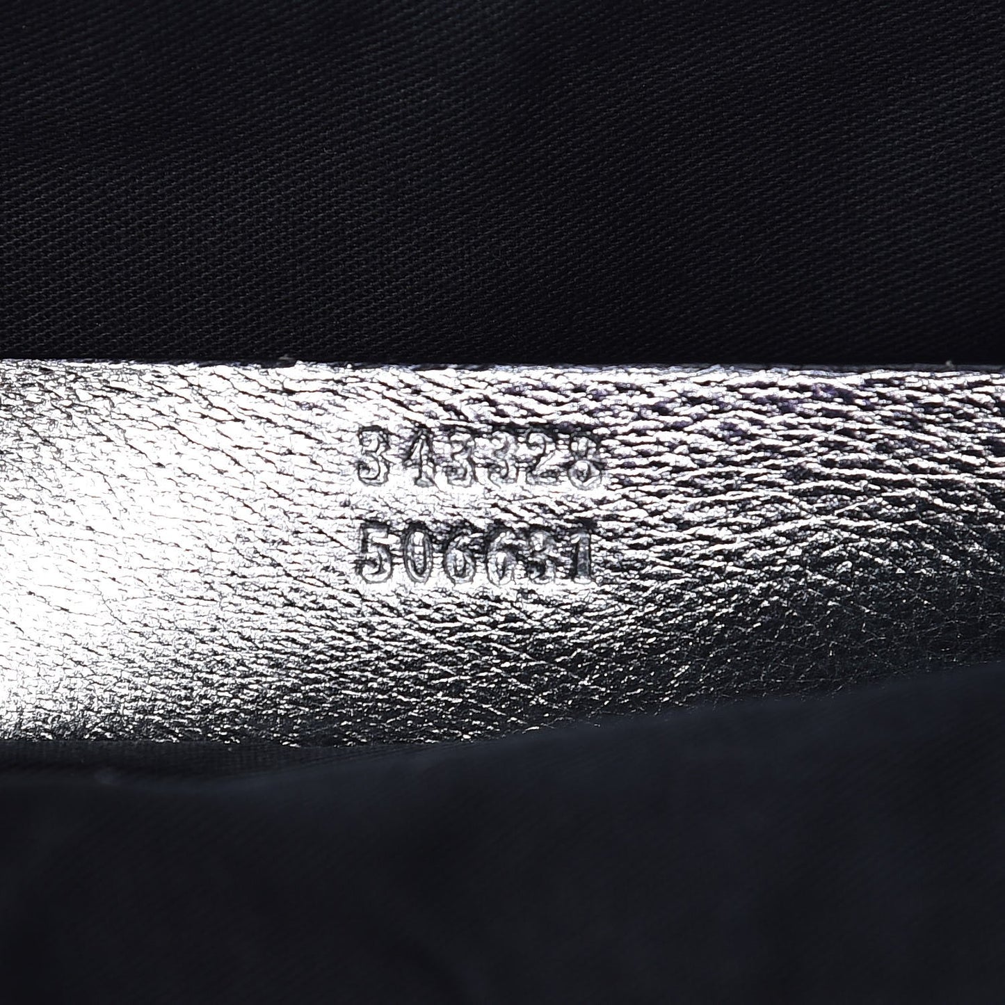 Metallic Lambskin De Manta Clutch Silver