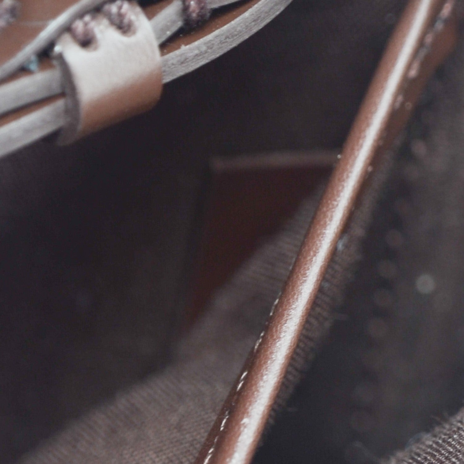Louis Vuitton Epi Honfleur Moka 6 of 7