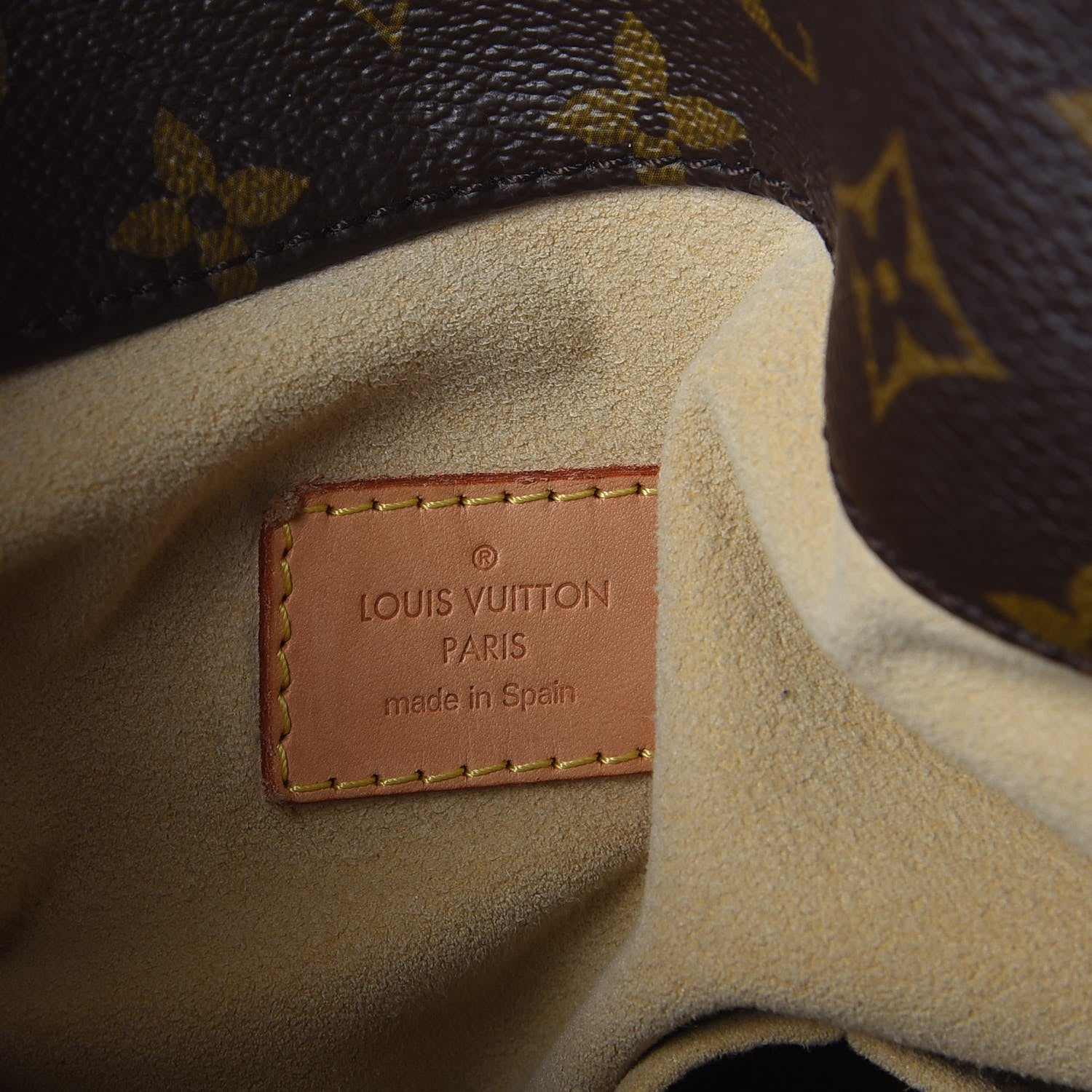 Louis Vuitton Monogram Artsy MM 6 of 11