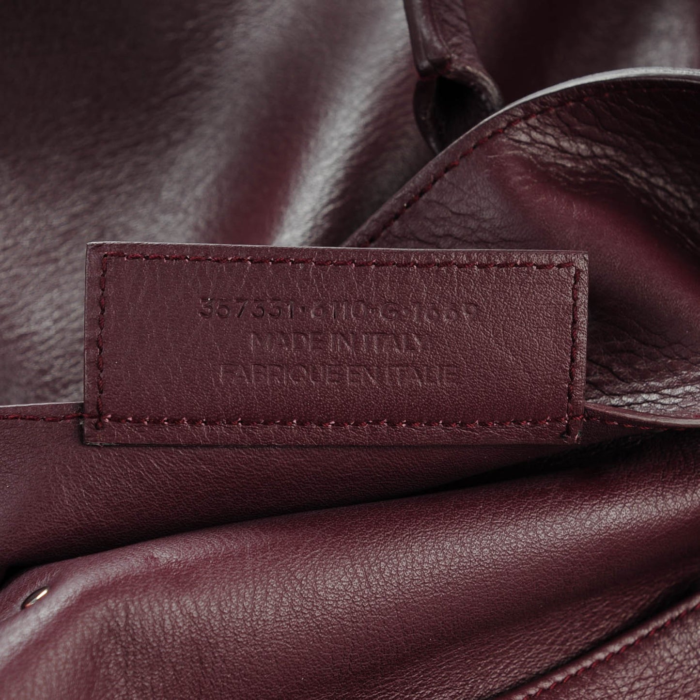 Veau Papier A4 Zip Around Tote Rouge Aubergine