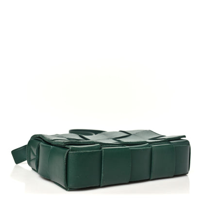 Bottega Veneta Grained Calfskin Maxi Intrecciato Cassette Crossbody Bag Raintree Green 4 of 12