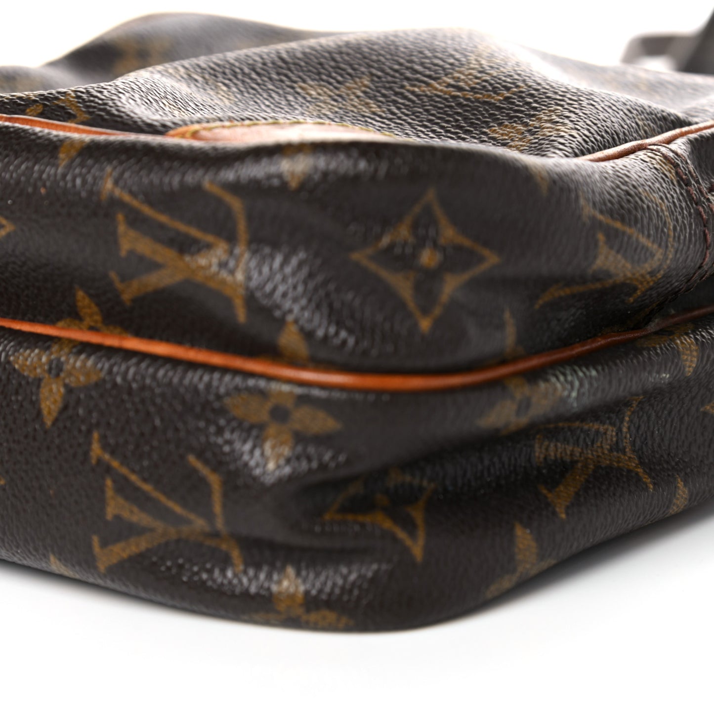 Monogram Amazone