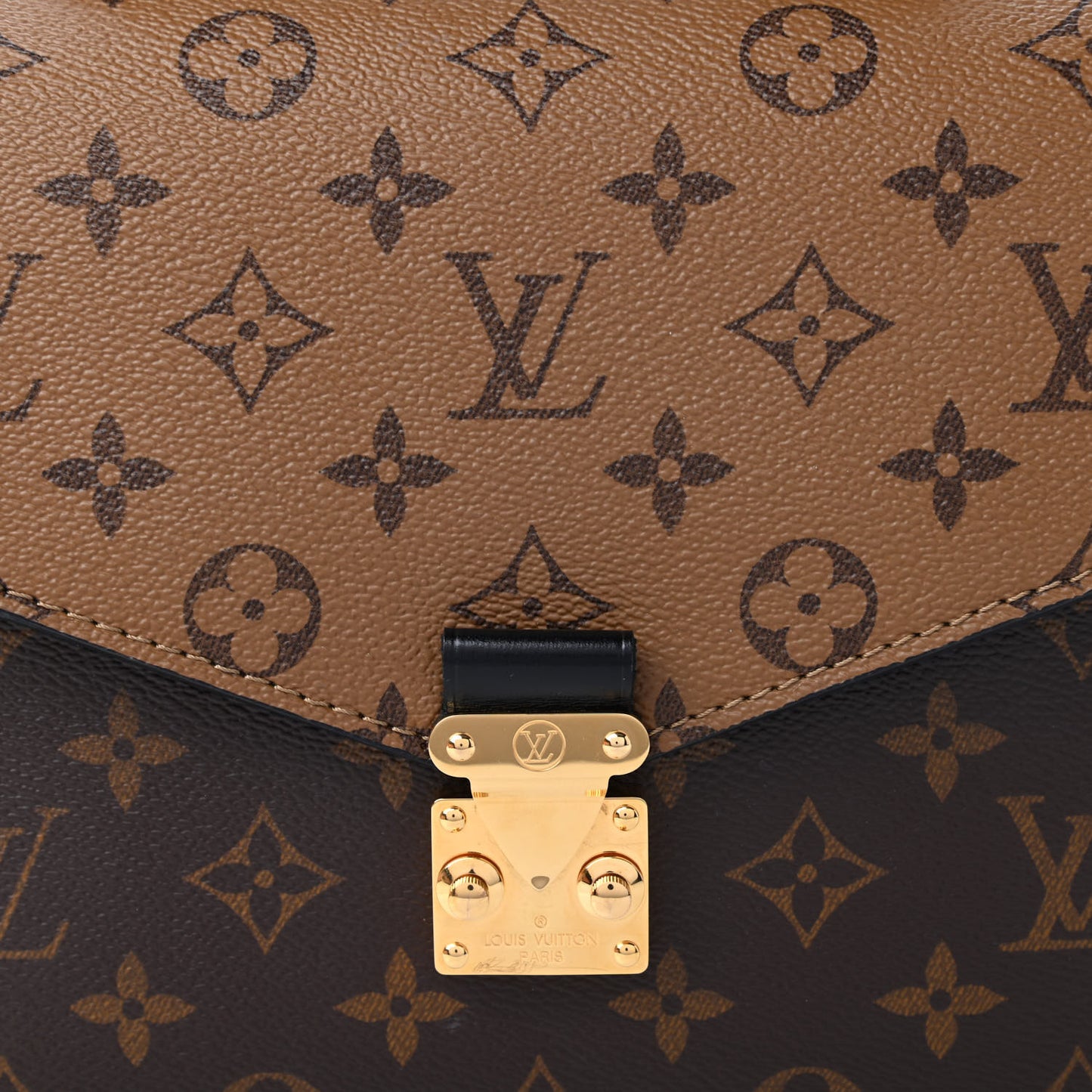 Reverse Monogram Pochette Metis