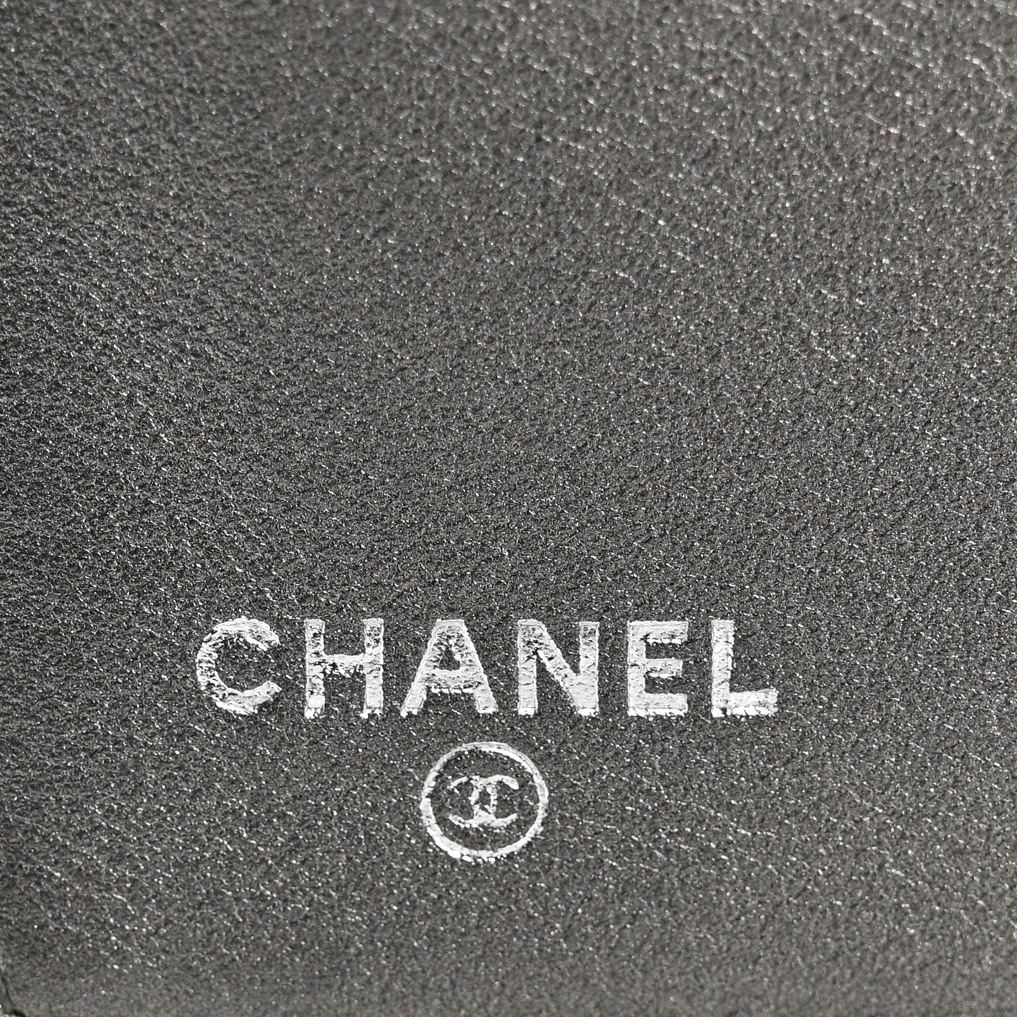 Metallic Caviar Timeless CC Yen Wallet Dark Silver