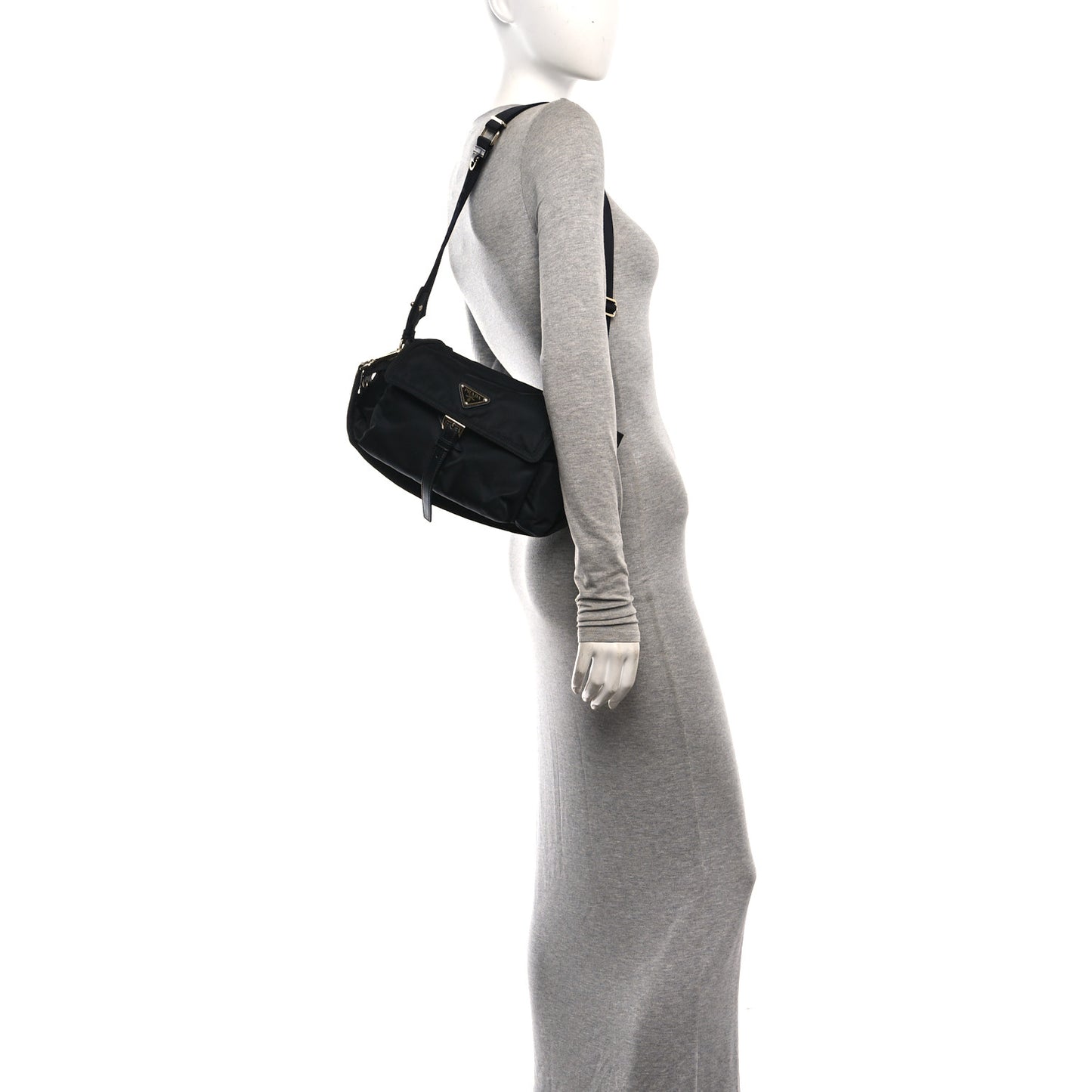 Re-Nylon Medium Explore Shoulder Bag Black