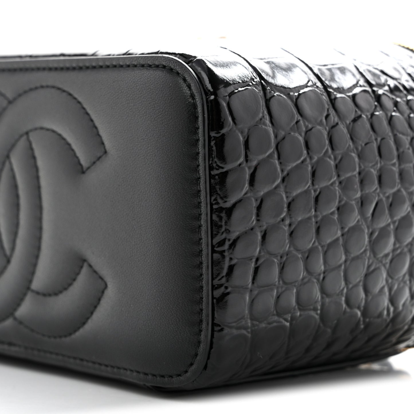 Calfskin Crocodile Embossed Exoticoco Small Top Handle Vanity Case With Chain Black
