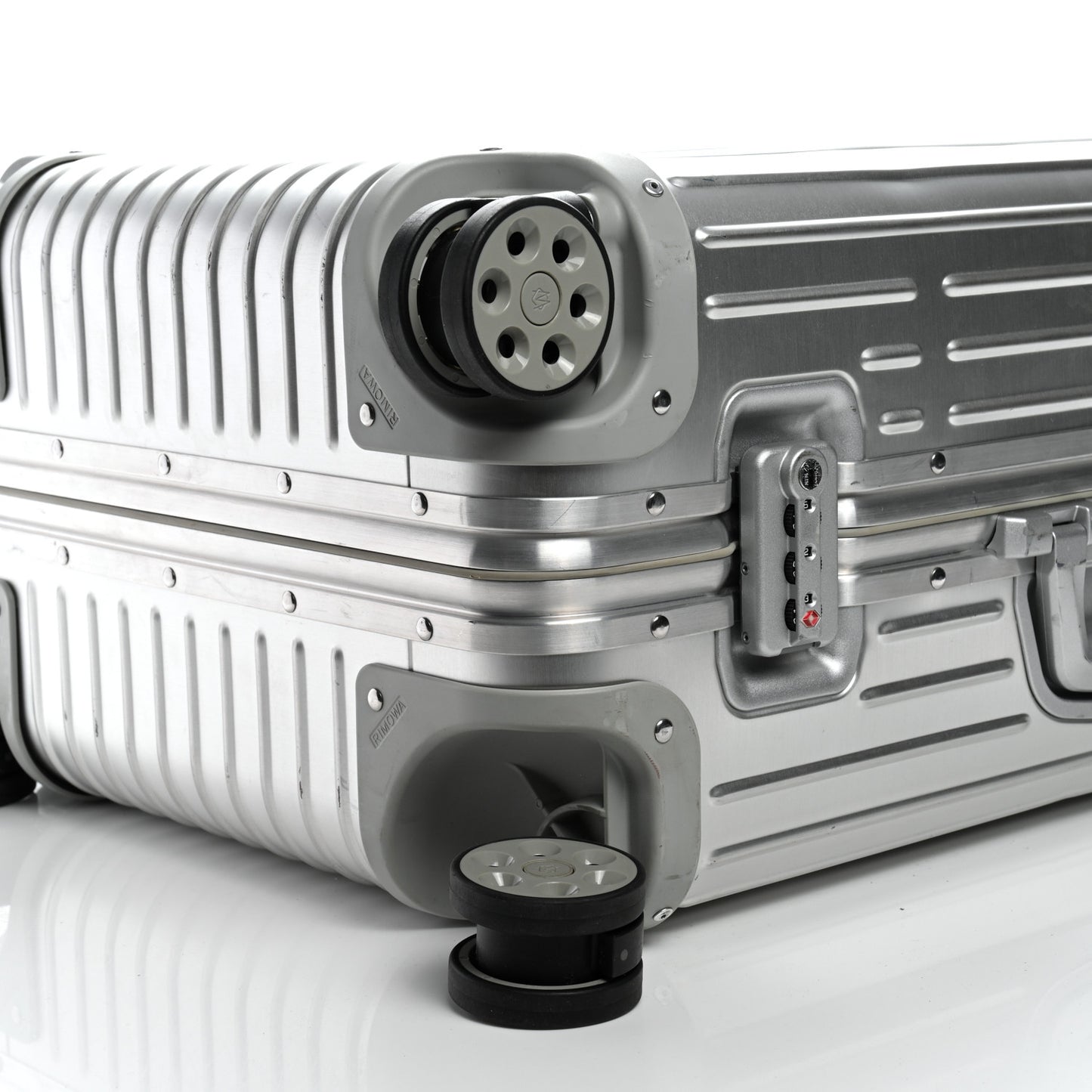 Aluminum Original Check-In M Silver