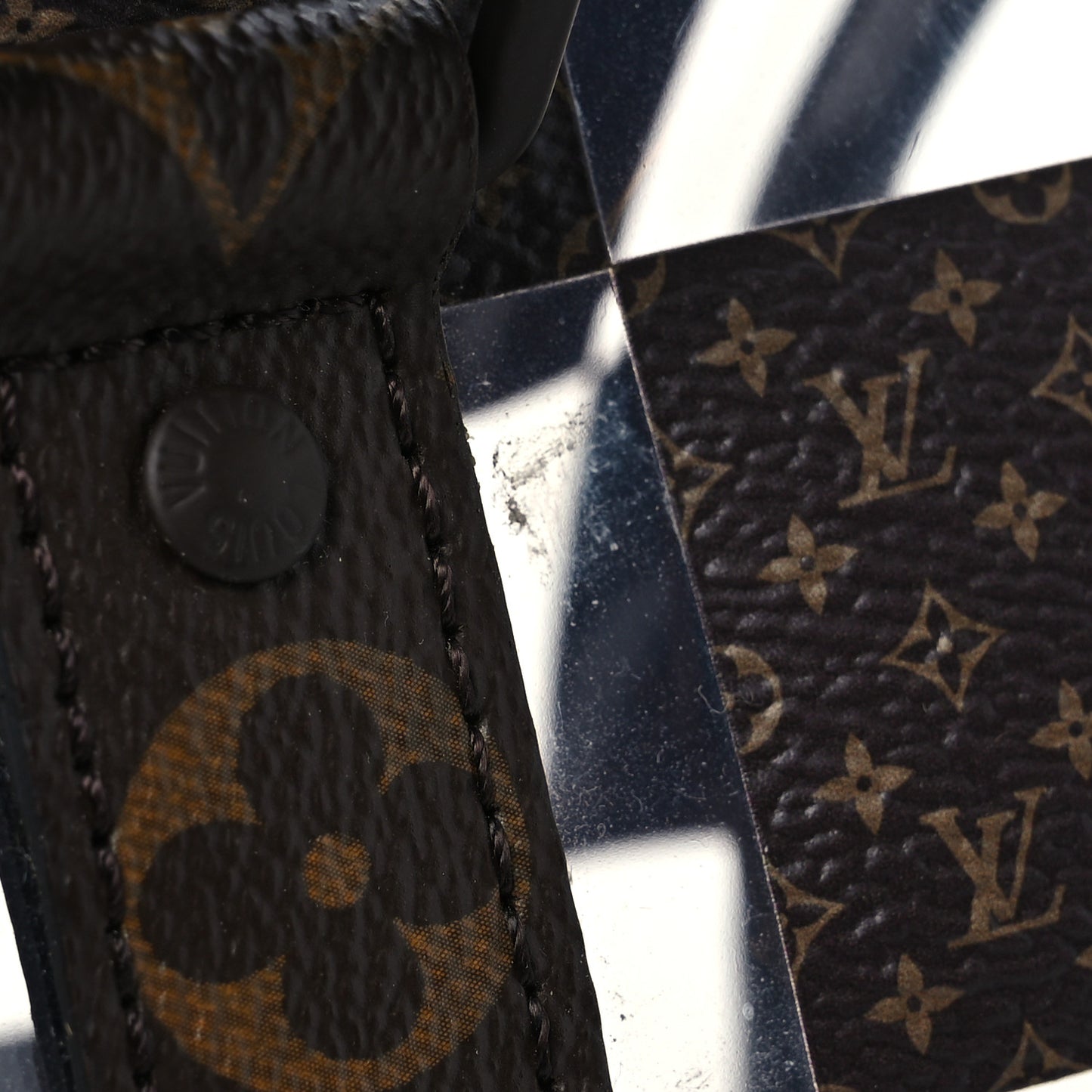 PVC Monogram Chess Keepall Bandouliere 25