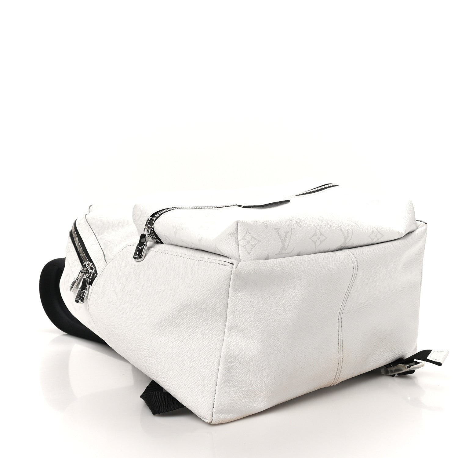 Louis Vuitton Taiga Monogram Discovery Backpack PM White 4 of 9