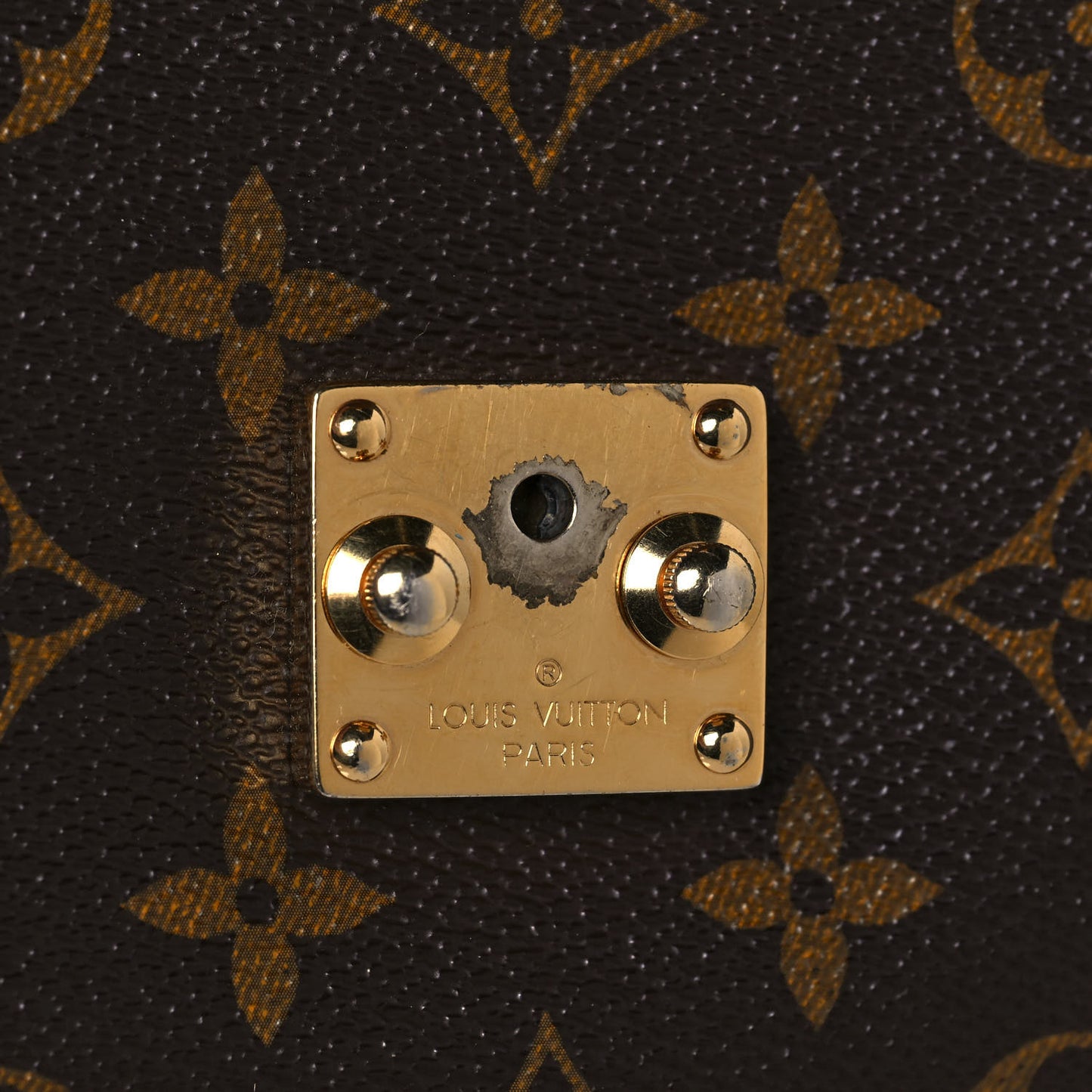 Reverse Monogram Pochette Metis