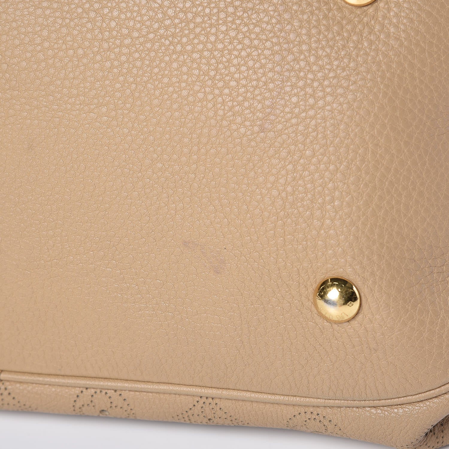 Louis Vuitton Mahina XL Biscuit 11 of 11
