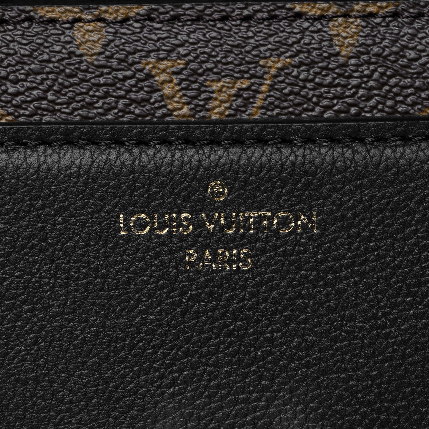 Monogram Victoire Black