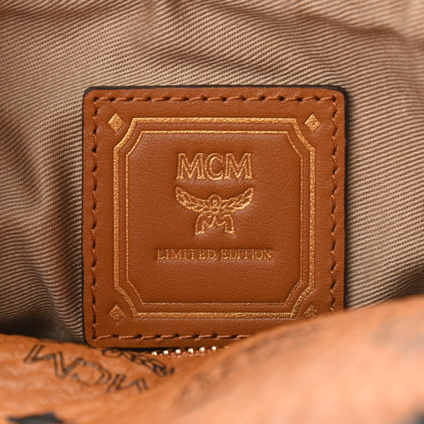 Visetos Hawaii Patch Small Stark Belt Bag Cognac