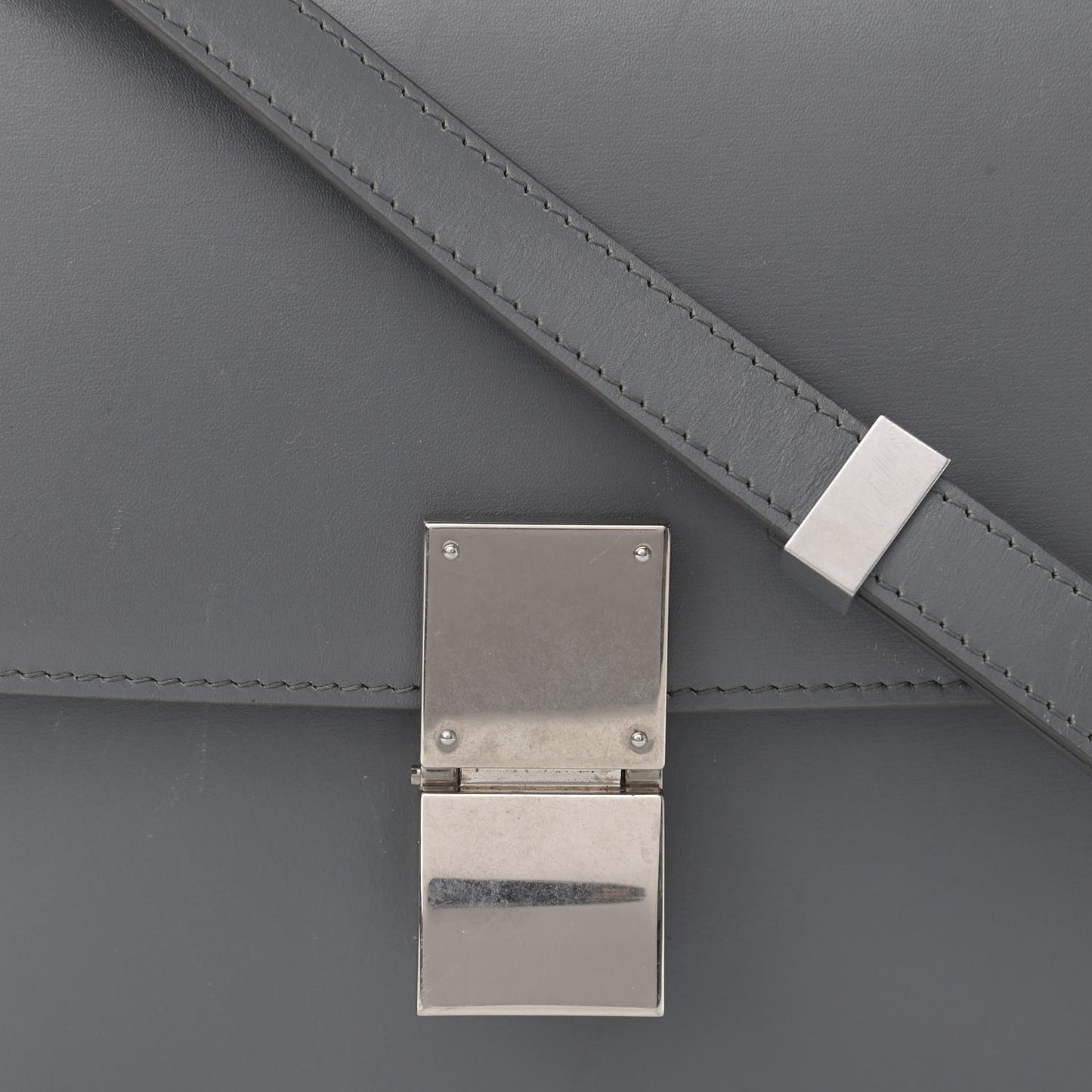 Box Calfskin Medium Classic Box Flap Bag Kohl