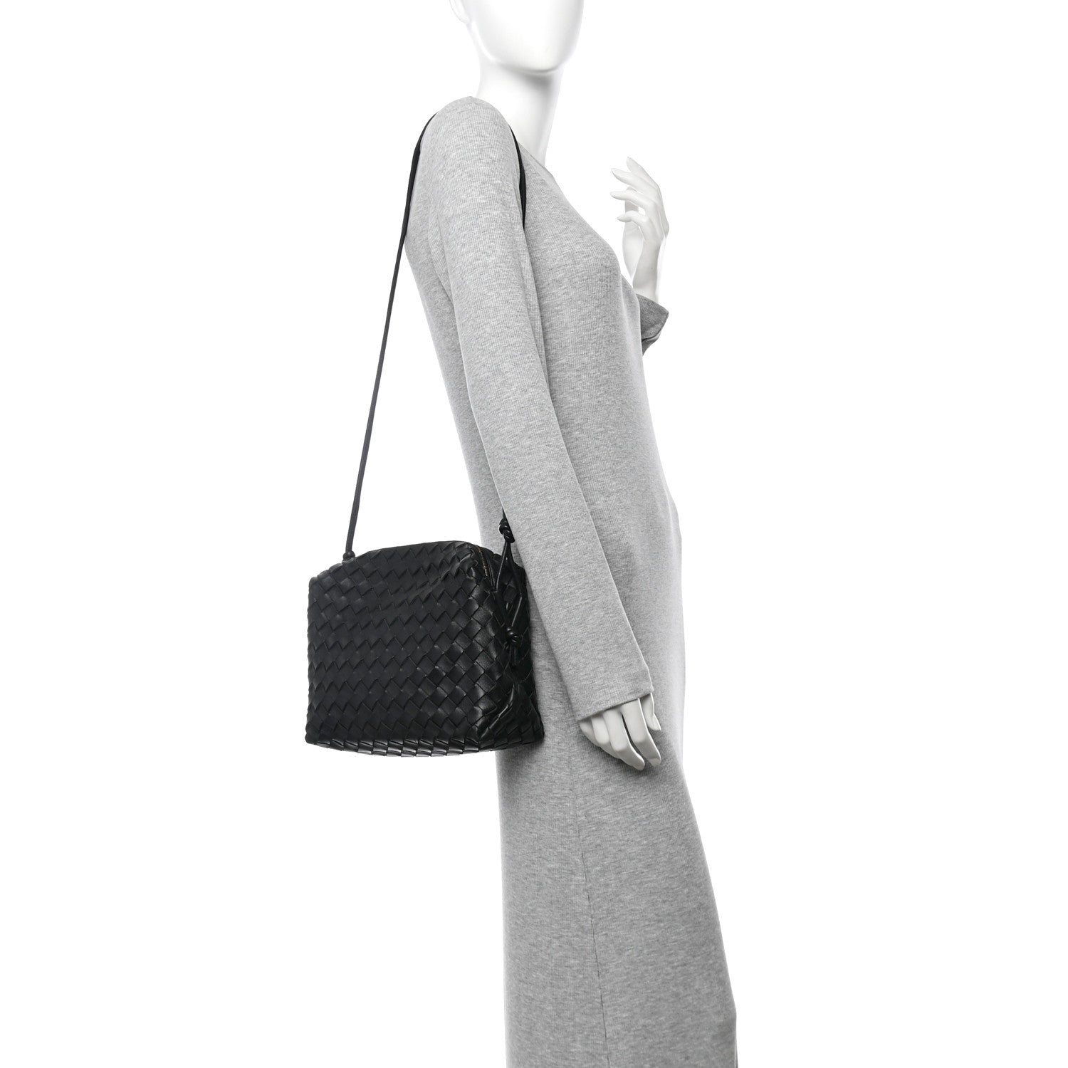 Bottega Veneta Nappa Intrecciato Medium Loop Camera Bag Black 2 of 10