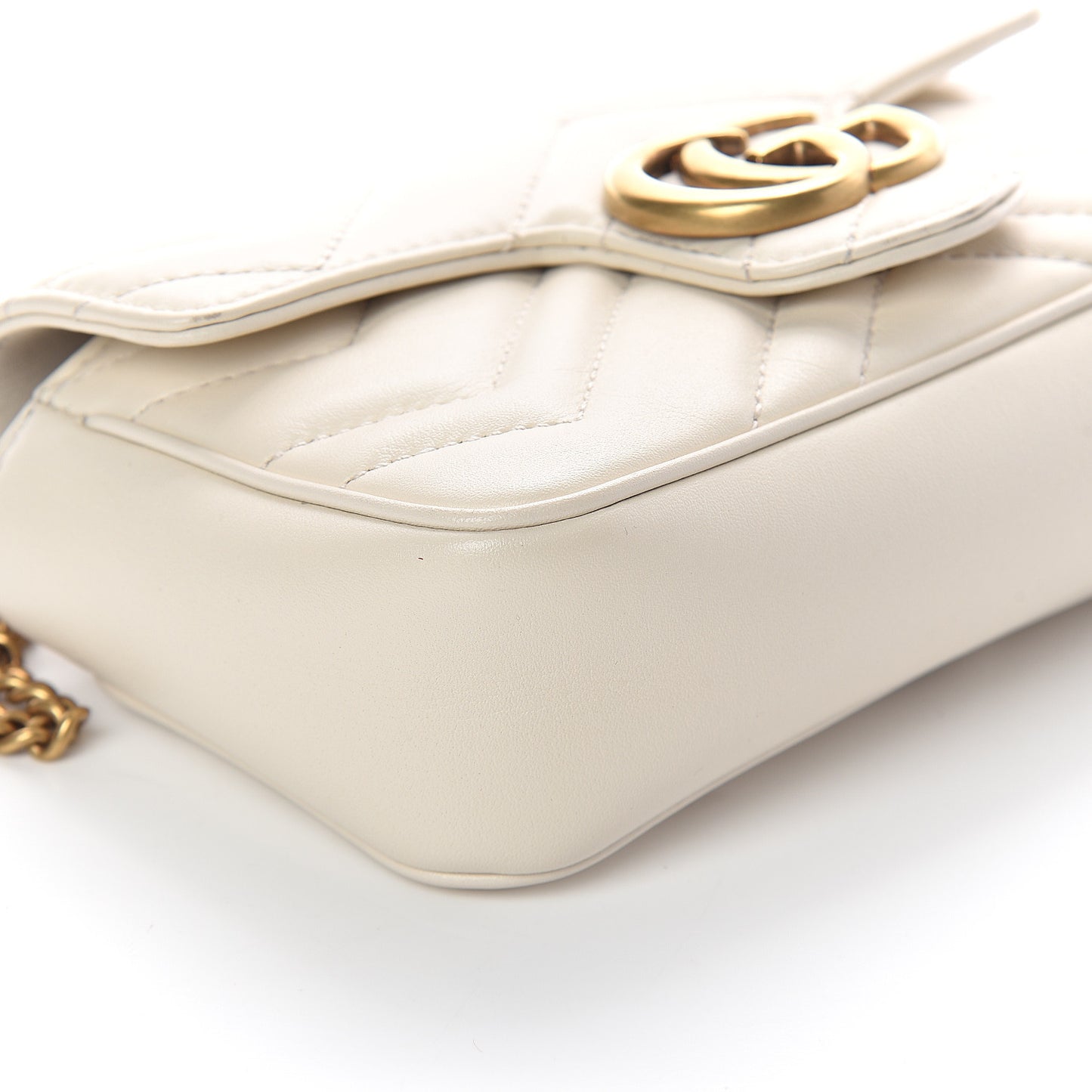 Calfskin Matelasse Super Mini GG Marmont Shoulder Bag White