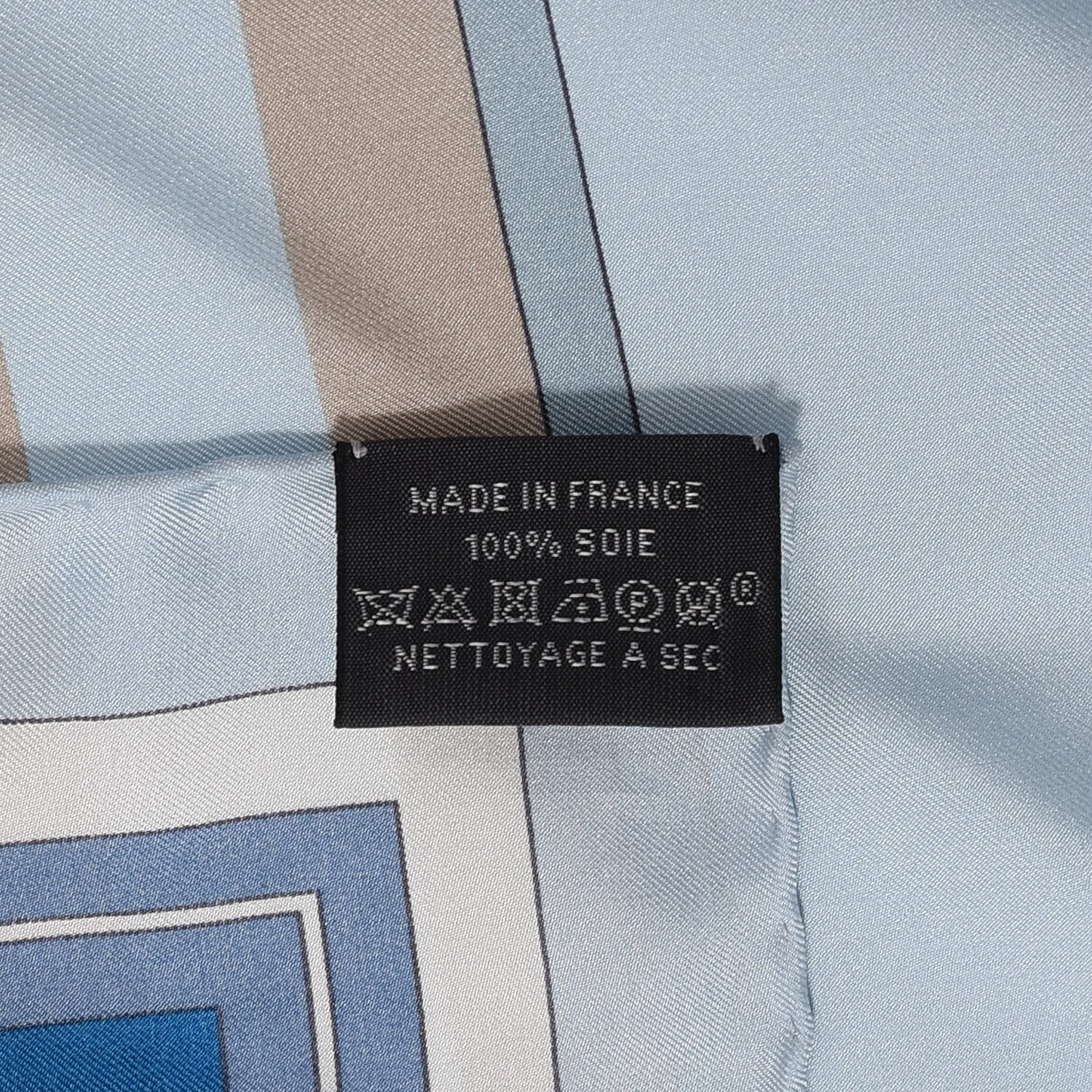 Hermes Silk Couvertures Nouvelles Shawl 140 Ciel Marine Sable 4 of 4