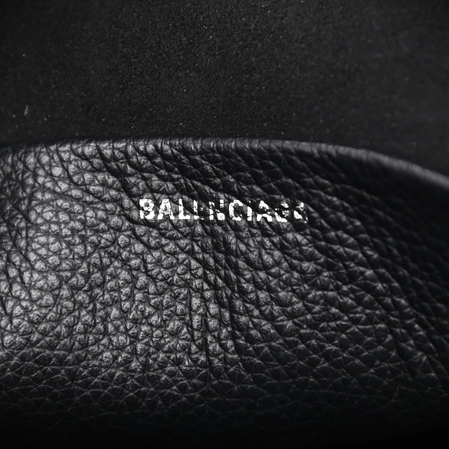 Balenciaga Calfskin Logo M Everyday Camera Bag Black 6 of 10