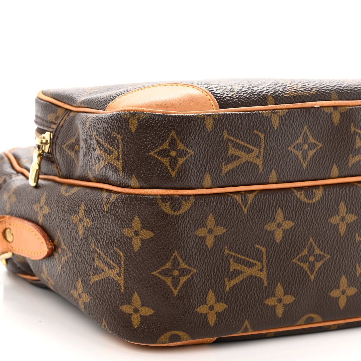 Monogram Nil 28