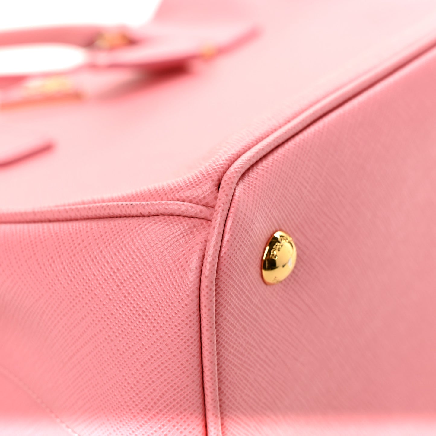 Saffiano Medium Galleria Double Zip Tote Geranio