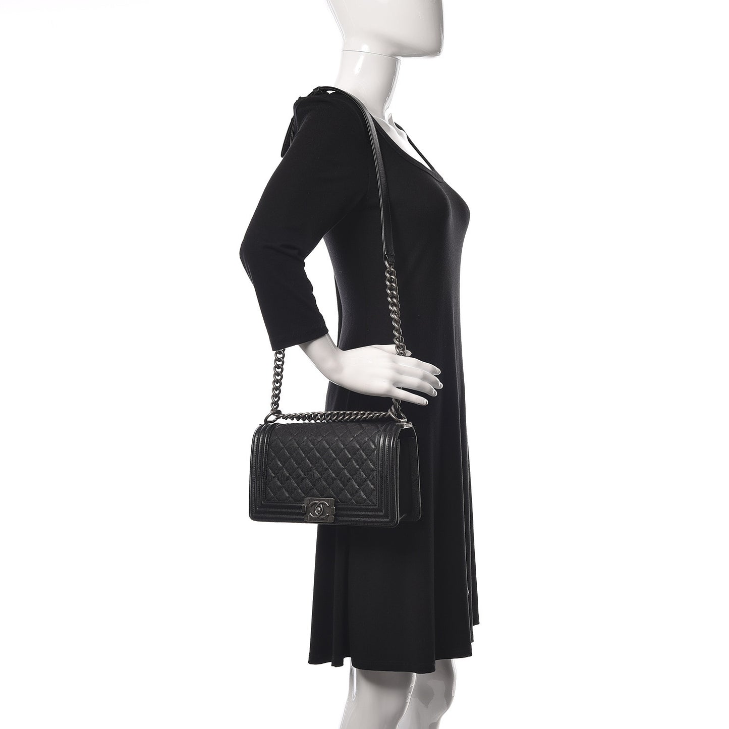 Caviar Quilted Medium Boy Flap Black